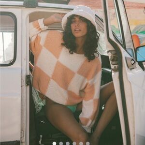 Billabong Beach Check Please Sweater in Light Melon Size Small